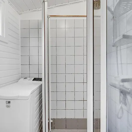 Hébergement de vacances Stunning In With 3 Bedrooms And Wifi *