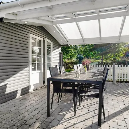 Stunning In With 3 Bedrooms And Wifi